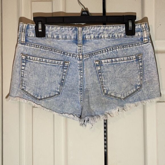 Bullhead Denim Low Rise Distressed Shorty Shorts 3 - Picture 8 of 16